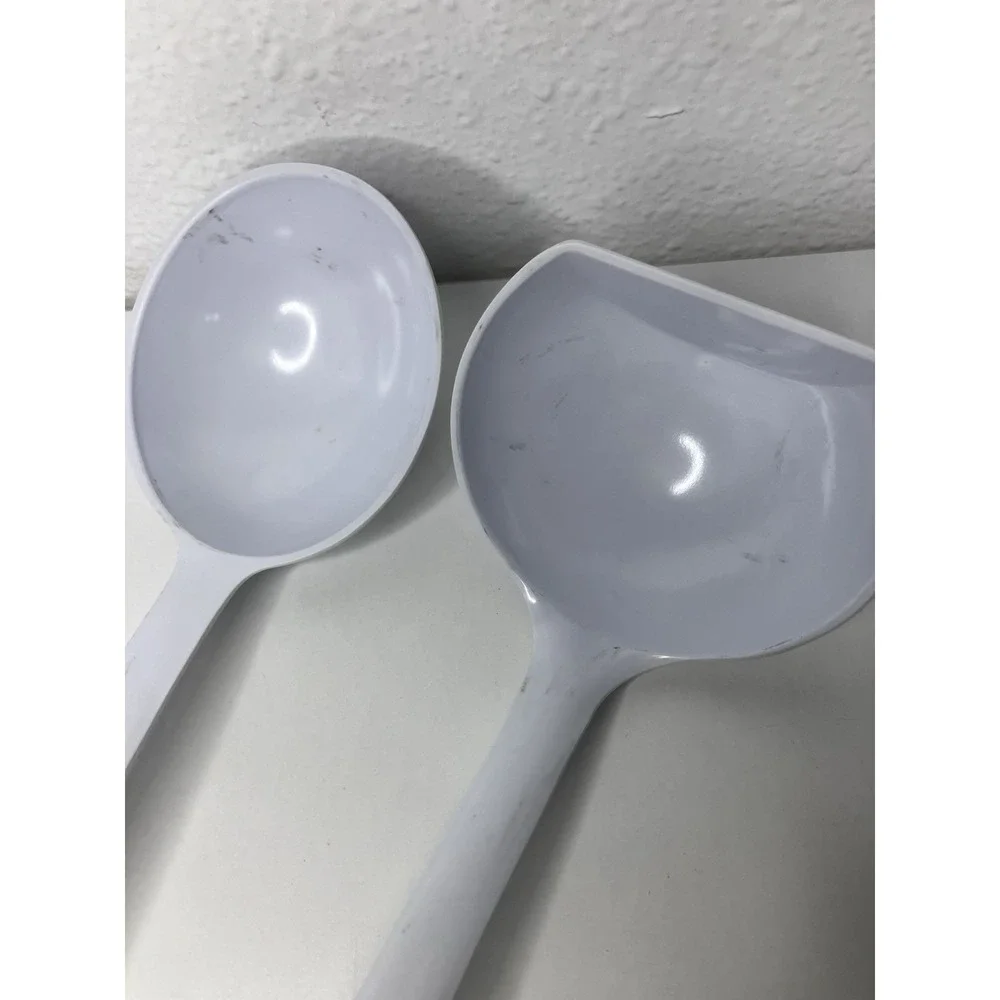 Set of 2 White Cooking‎ Ladles by MELAMINE WARE 660 & 667 Both Over 12